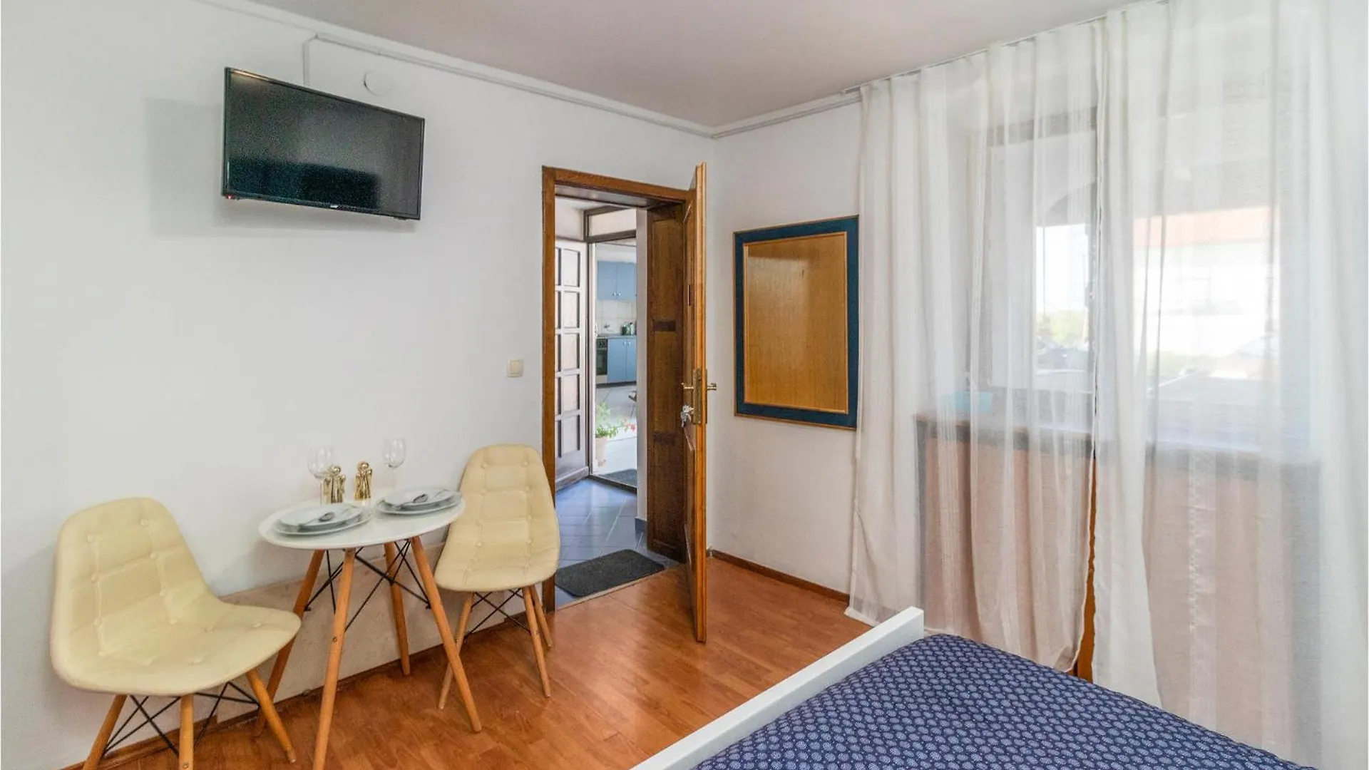 Lovely Apartment In Jadranovo With Wifi